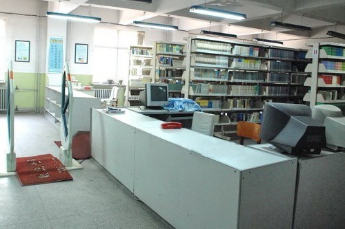邯鄲市第二十五中學圖書館