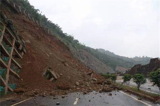 岩體表面滑動破壞