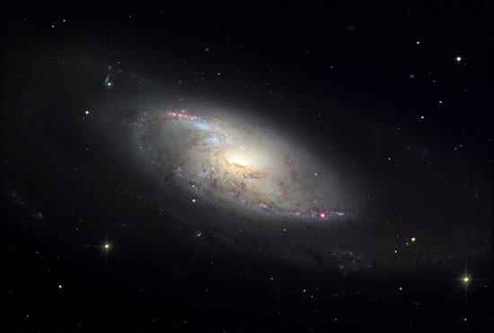 獵犬座螺旋星系M106
