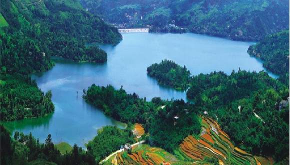 玉龍湖風景區(遼寧丹東玉龍湖風景區)