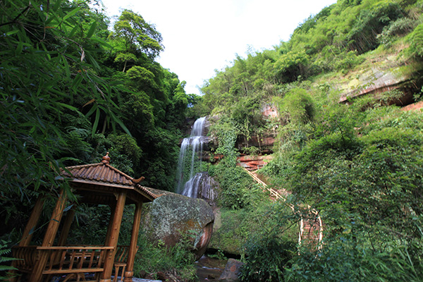 白馬溝(四川省長寧縣七洞溝景區內景點)