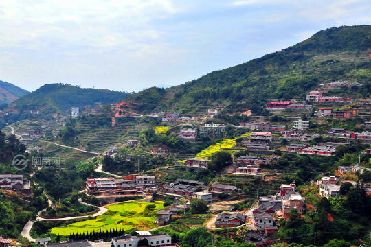 觀山村(湖南省湘潭市湘潭縣青山橋鎮觀山村)