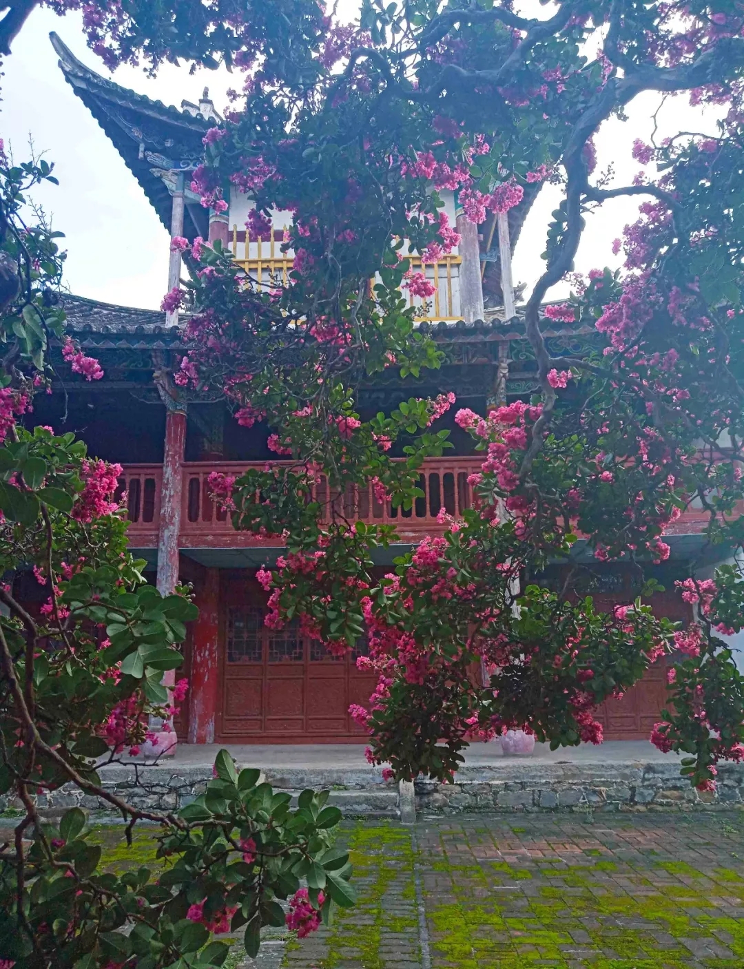 九蓮寺(雲南麗江寺廟)