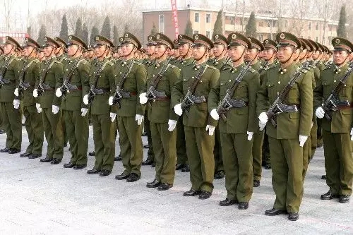 中國人民解放軍2004式軍服