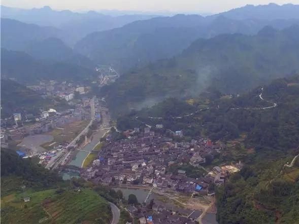 龍鼻嘴村