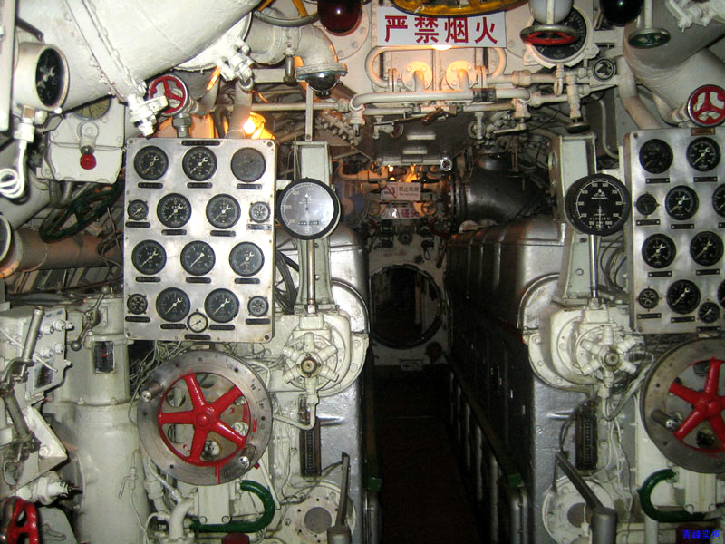 033型潛艇內景