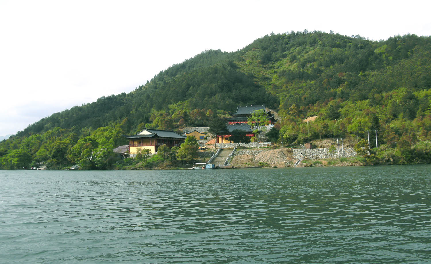 慧雲講寺正面圖