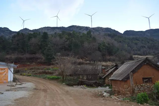 小黃草壩村