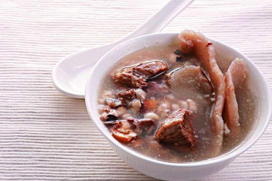 老黃瓜赤小豆兒瘦肉湯