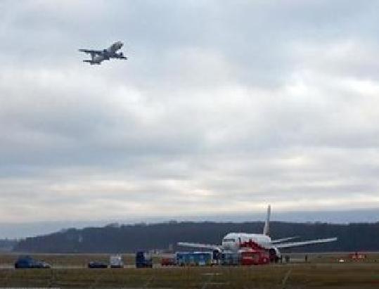 5·21全日空航空公司客機泄漏事故