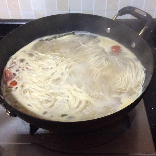 高湯番茄肉絲麵