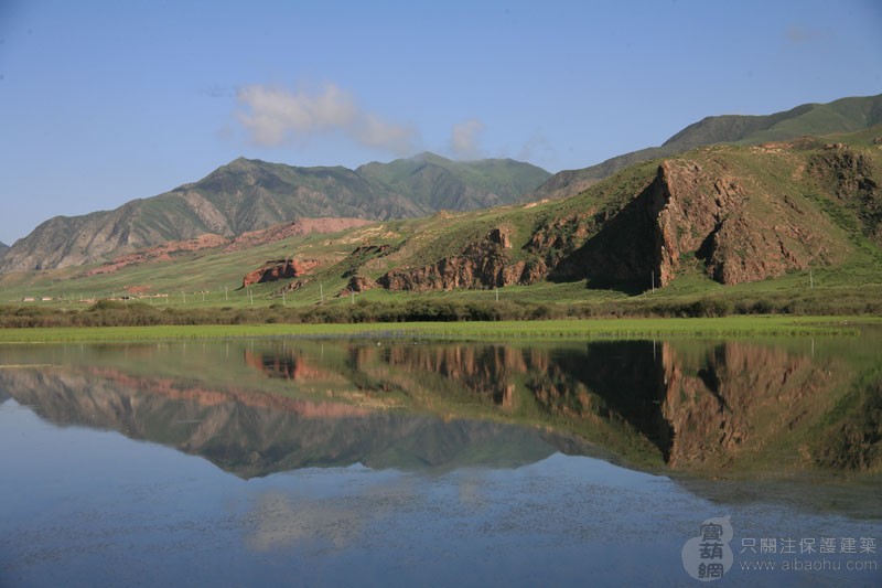 草原湖