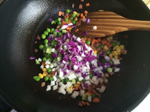 蔬菜培根蛋炒飯