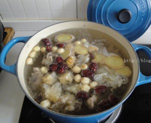 花膠養顏雞湯