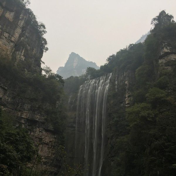 清遠翠峰石林大瀑布