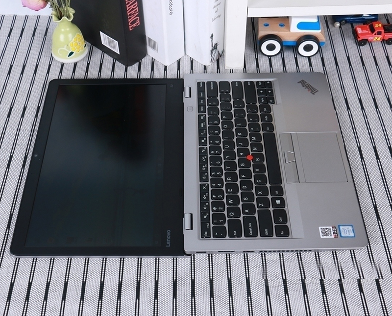 ThinkPad New S2