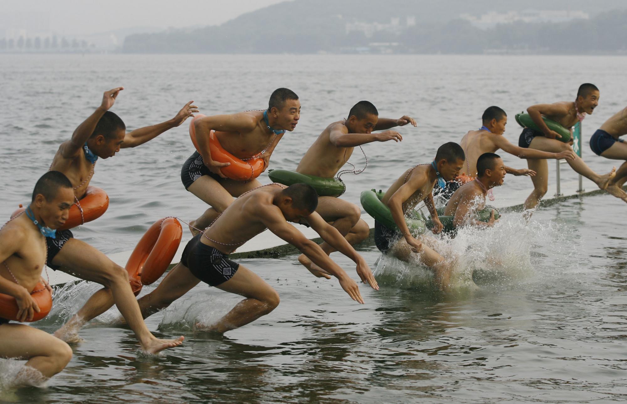 東湖游泳