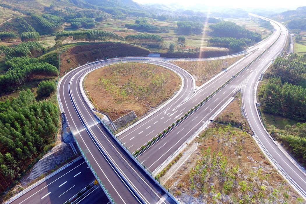 馬山—平果高速公路