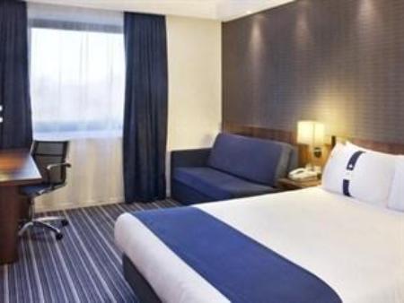 Holiday Inn Express Manchester Airport