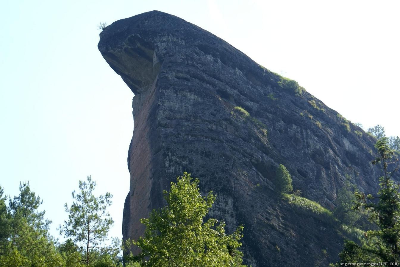 鷹嘴岩