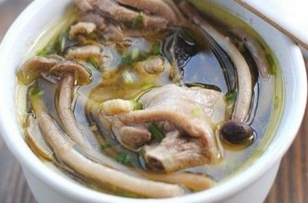 豬瘦肉茶樹菇湯