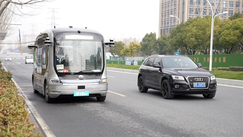 無人駕駛網約車