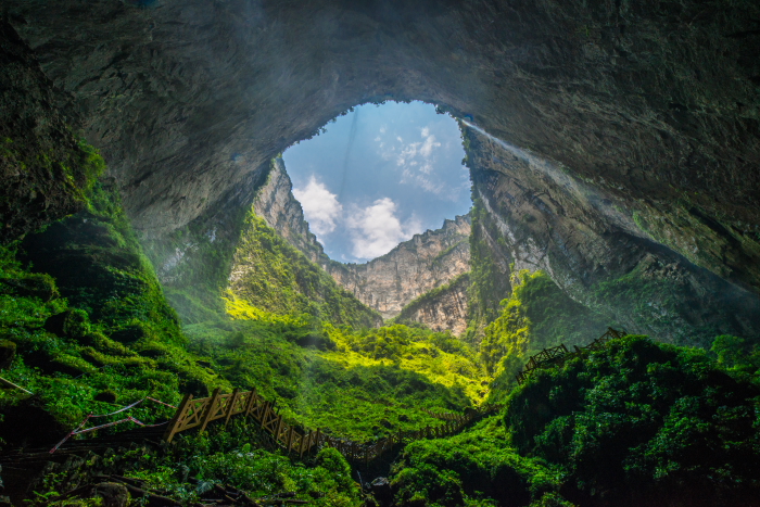 天坑地縫國家重點風景名勝區