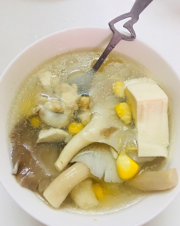 玉米杏鮑菇湯