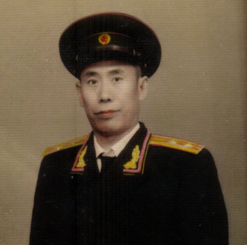 李福祥(廣州軍區後勤營管部原處長)