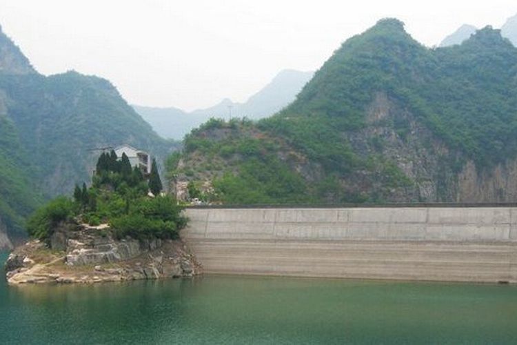 青龍山後寺河風景區