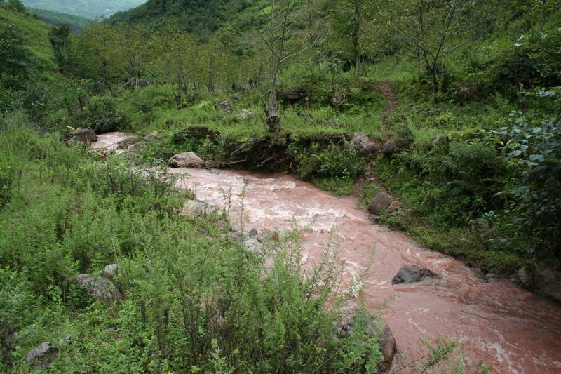 銅廠溝自然村河流