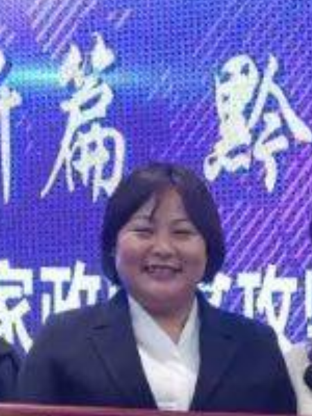 李琳(遵義市正安縣黔靈女家政服務有限公司總經理)