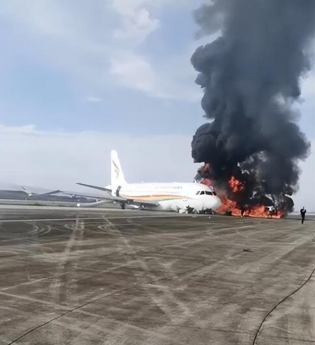 5·12江北機場航班衝出跑道事故