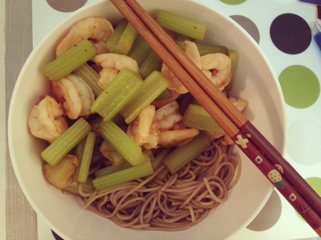 西芹蝦仁蕎麥麵