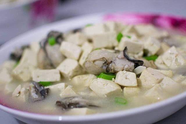 石鍋魷魚牡蠣豆腐湯