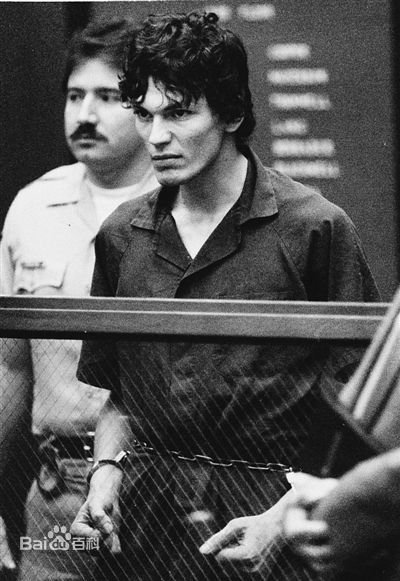 理察·雷瓦·拉米雷斯(Richard Ramirez)