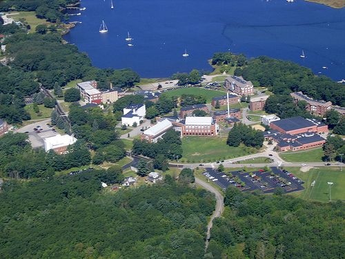 西新英格蘭大學(美國西新英格蘭學院)