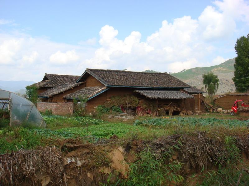 中良子村(雲南省富源縣營上鎮迤茂村委會中良子村)