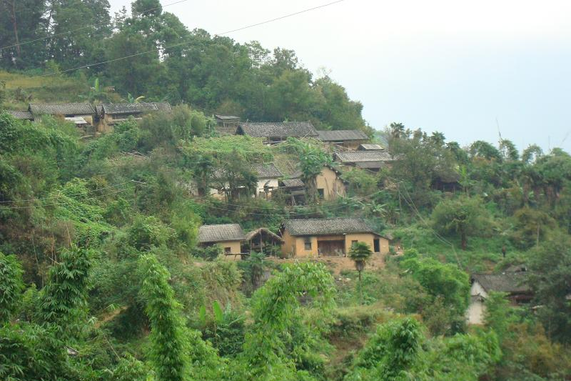 回蚌自然村(雲南省臨滄市雙江拉祜族佤族布朗族傣族自治縣勐勐鎮大吉行政村轄自然村)