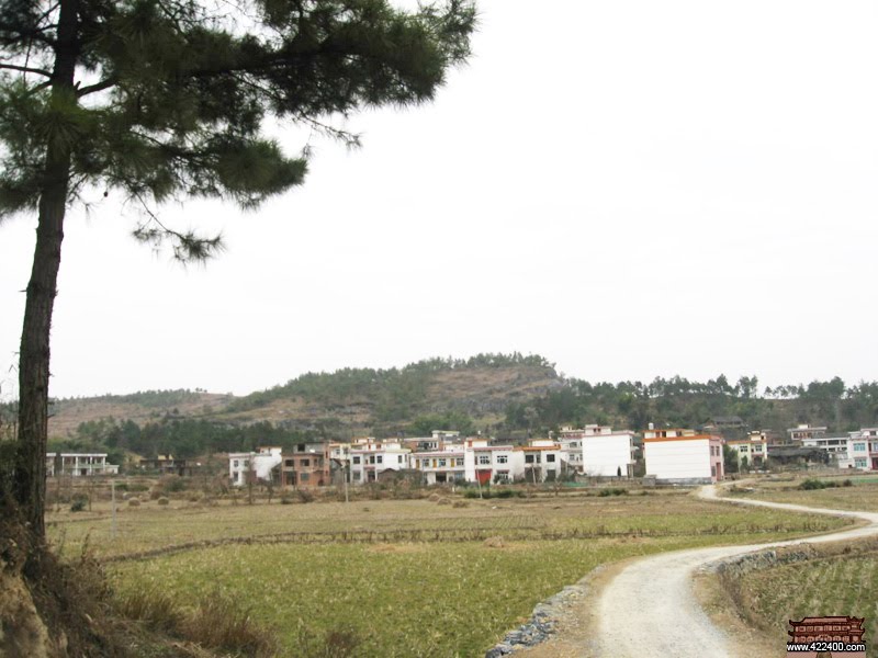 磨石村(雲南省玉溪市峨山縣化念鎮下轄村)