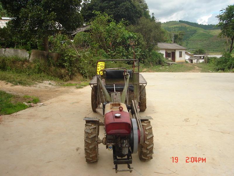 入村道路