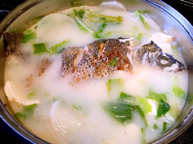 鯽魚奶湯