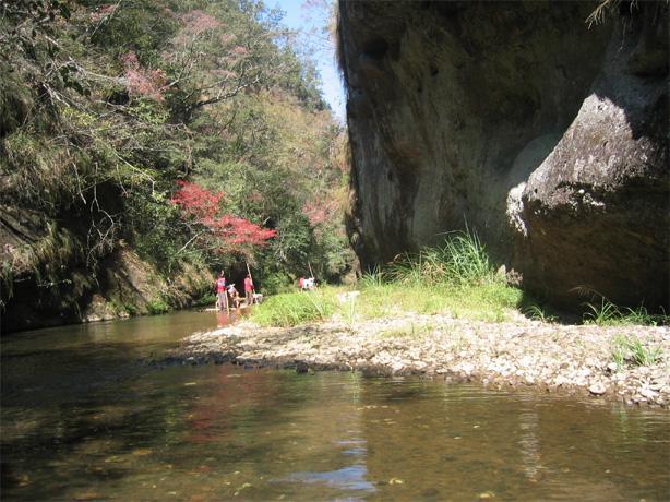 天成岩