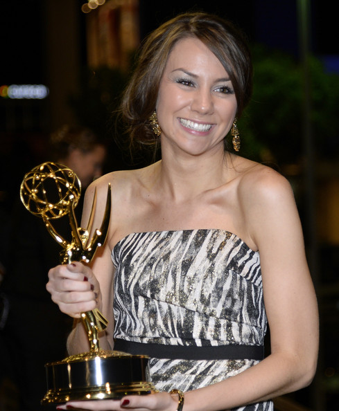 BC 校友 Tracey Wigfield EMMY AWARD獎