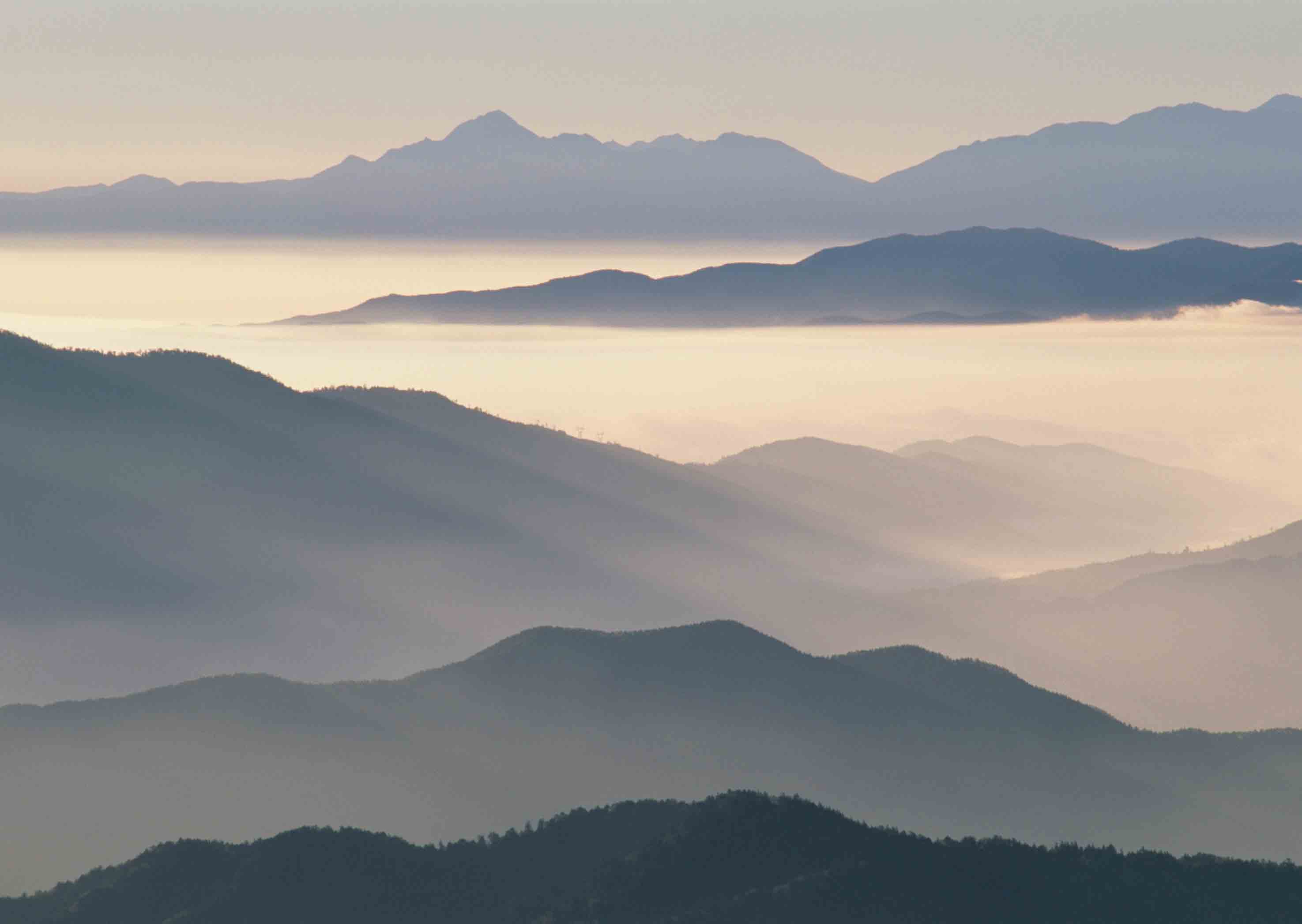 鉤吾山