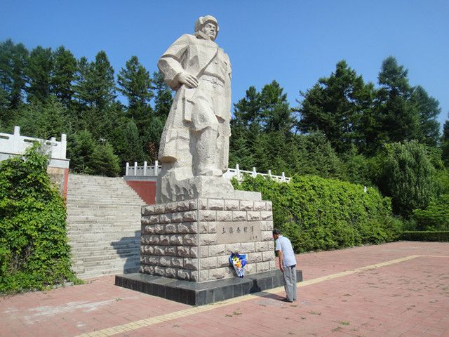 江源區革命烈士陵園