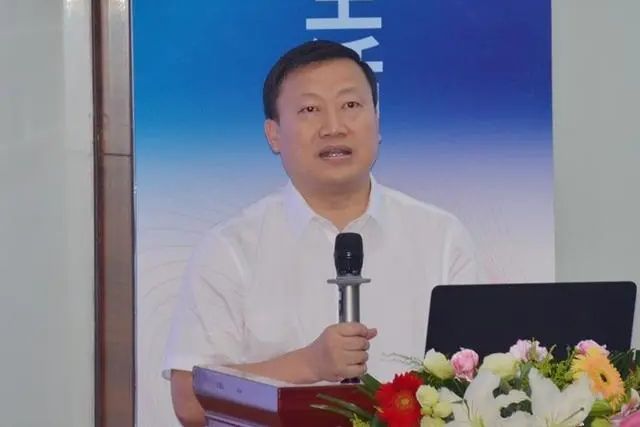 李偉(貴州醫科大學附屬醫院副院長)