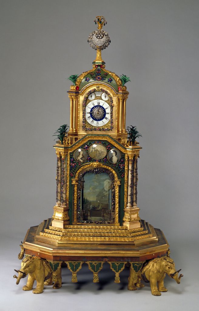 18世紀銅鍍金四象馱八方轉花鐘