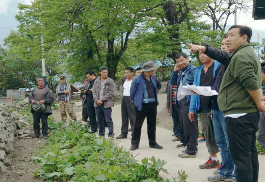 2017年4月察隅縣領導實地考察嘎堆嘎美村