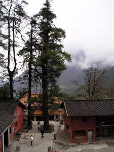 冕寧縣靈山寺